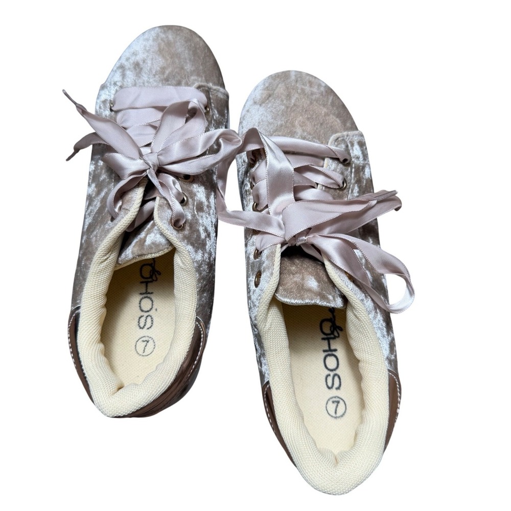 SOHO Girls Womens Velvet Sneakers Rose Gold Trim Ribbon‎ Laces Size 7 - Picture 4 of 5